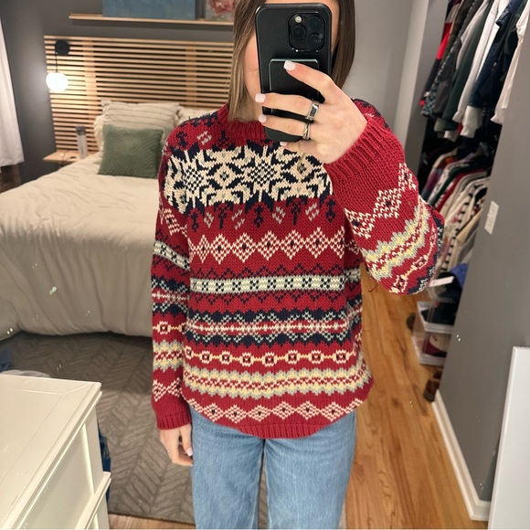 Eddie Bauer Vintage 90’s Red and Cream Patterned Crewneck Sweater - Picture 2 of 8